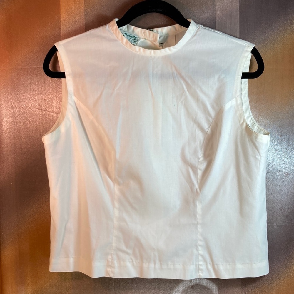Vintage 60’s off white cotton crop shirt 40” chest. ‎ 38” waist. B9
